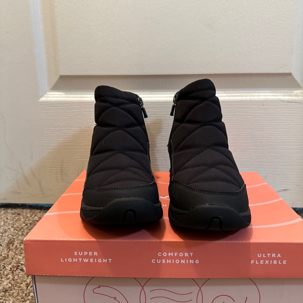 New Easy Spirit Tru Cold Booties Black 7 W